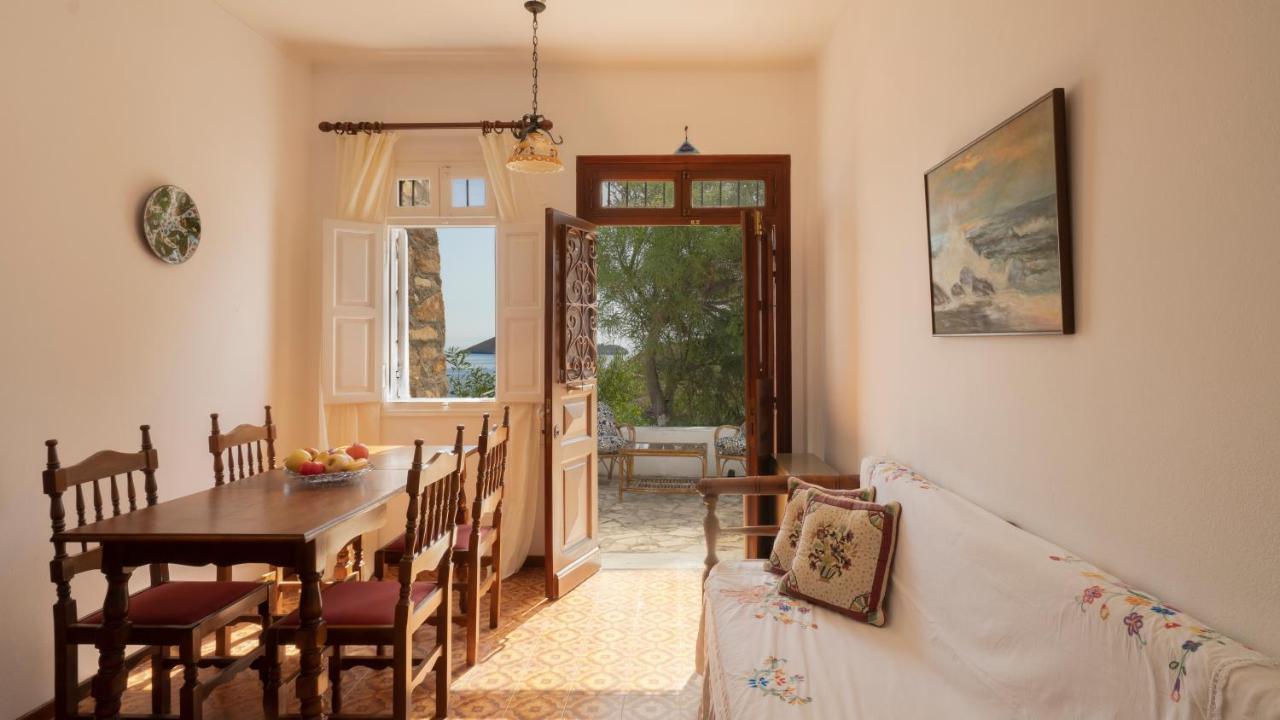 Ivi Beach Front Villa, Leros Vromolithos Exterior photo